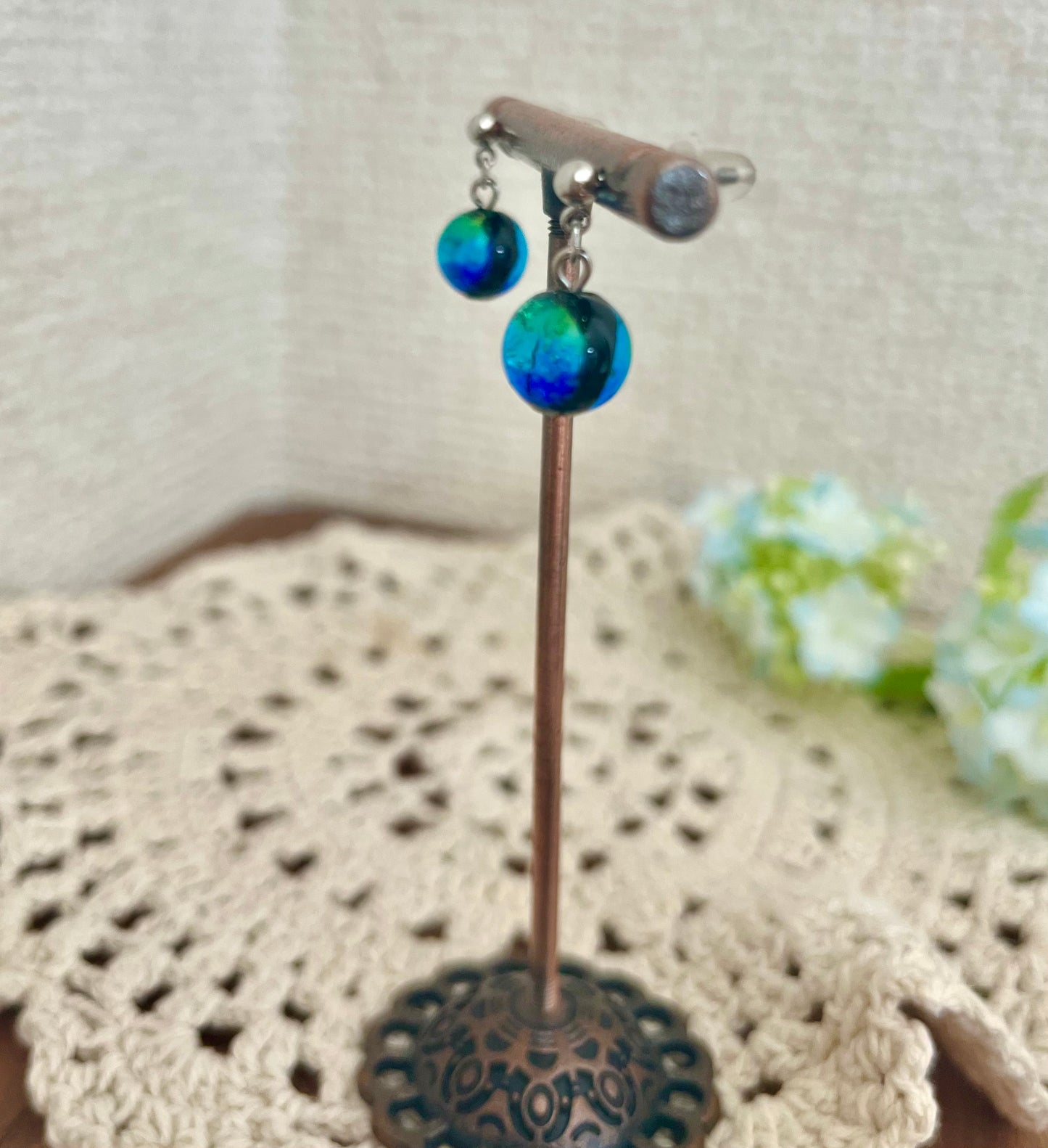 Kerama Blue Phosphorescent Okinawa 8mm Firefly glass Drop type swaying Stud piercing Titanium alloy