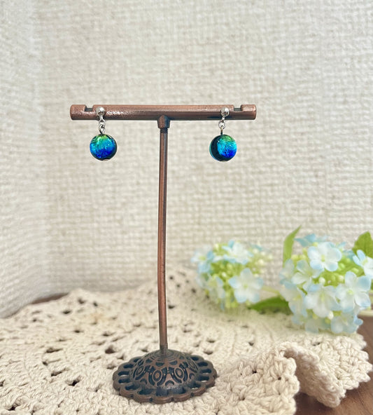 Kerama Blue Phosphorescent Okinawa 8mm Firefly glass Drop type swaying Stud piercing Titanium alloy